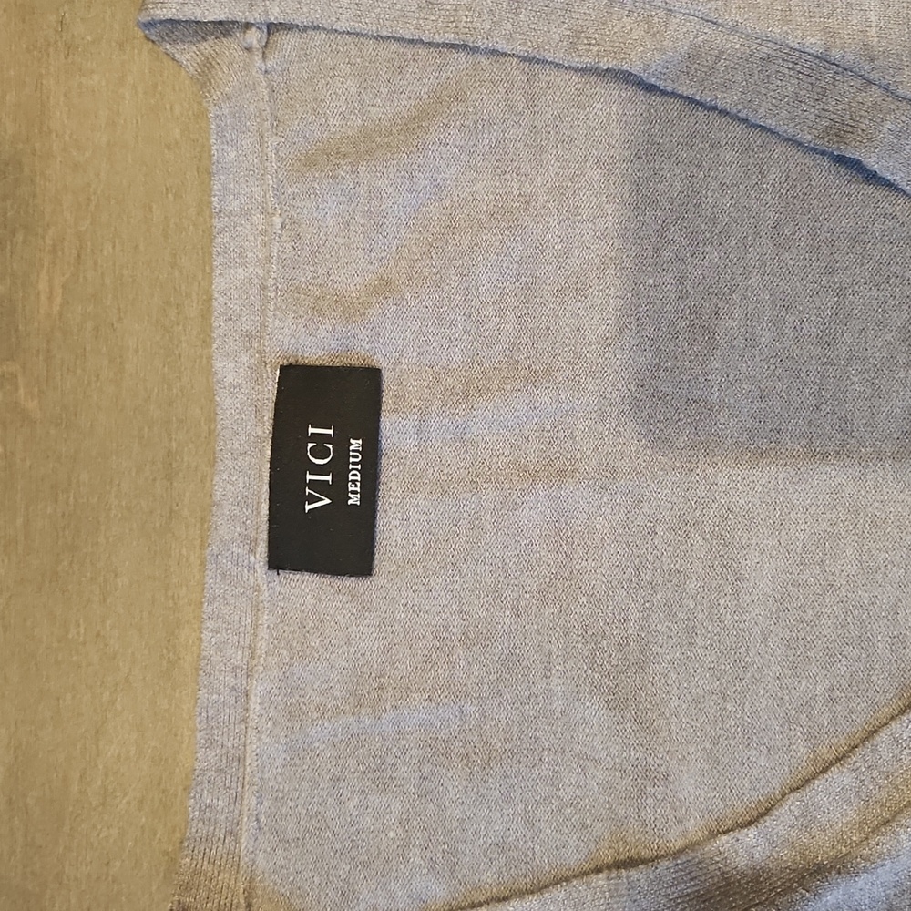 Vici Cashmere Zip Sweater Heather Gray Size Medium - Picture 4 of 4